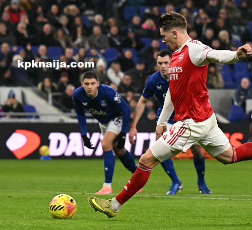 EPL Results: Arsenal Top at Christmas; Liverpool Edge Nine-Man Spurs